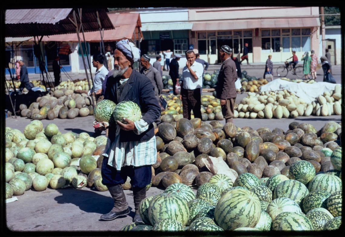 10-6-72 Samarkand Bazaar (Uzbekistan)